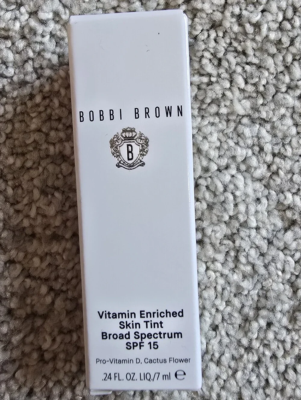 Bobbi Brown Vitamin Enriched Skin Tint Travel Size SPF 15 Golden 2